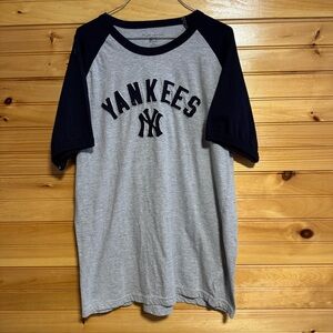 Wright & Ditson Yankees Gray and Black Raglan T-Shirt XL